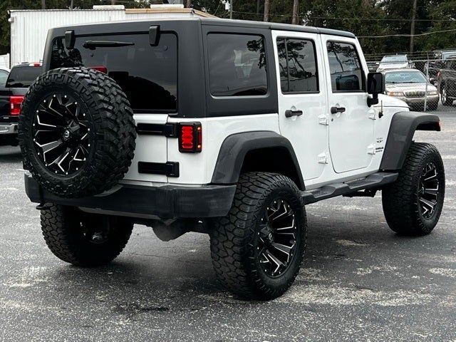 2017 Jeep Wrangler Unlimited Sahara 4x4