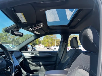 2025 Jeep Grand Cherokee GRAND CHEROKEE LAREDO X 4X2