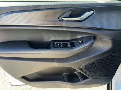 2025 Jeep Grand Cherokee GRAND CHEROKEE LAREDO X 4X2