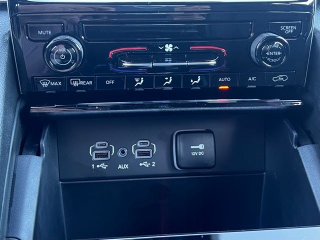 2025 Jeep Grand Cherokee GRAND CHEROKEE LAREDO X 4X2