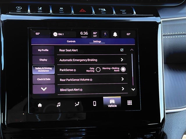 2025 Jeep Grand Cherokee GRAND CHEROKEE LAREDO X 4X2