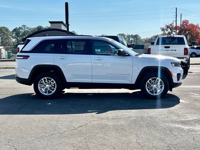2025 Jeep Grand Cherokee GRAND CHEROKEE LAREDO X 4X2