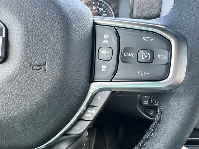 2025 RAM Ram 1500 RAM 1500 BIG HORN CREW CAB 4X4 5'7' BOX