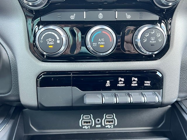 2025 RAM Ram 1500 RAM 1500 BIG HORN CREW CAB 4X4 5'7' BOX