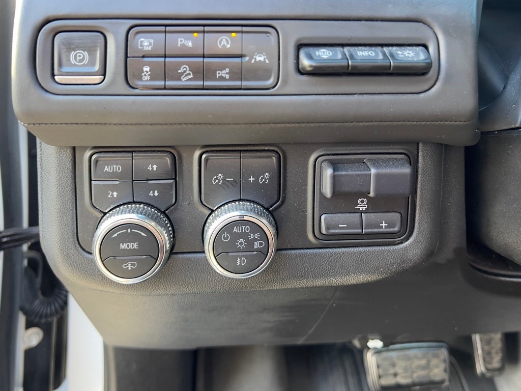 2024 GMC Yukon XL 4WD Denali Ultimate