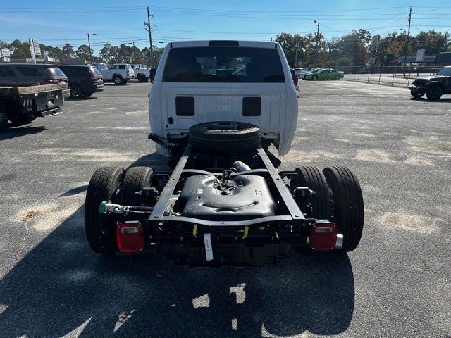 2026 RAM Ram 3500 Chassis Cab RAM 3500 TRADESMAN CREW CAB CHASSIS 4X4 60' CA