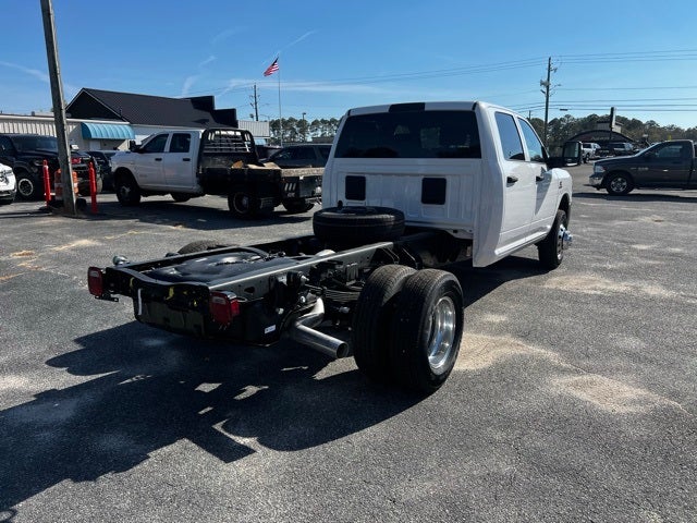 2026 RAM Ram 3500 Chassis Cab RAM 3500 TRADESMAN CREW CAB CHASSIS 4X4 60' CA