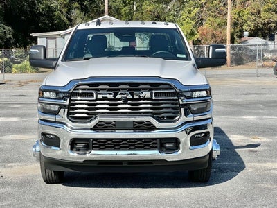 2026 RAM Ram 3500 Chassis Cab RAM 3500 TRADESMAN CREW CAB CHASSIS 4X4 60' CA