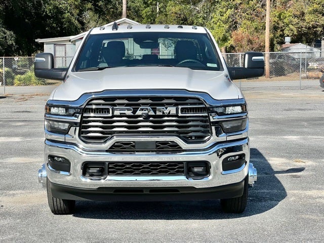 2026 RAM Ram 3500 Chassis Cab RAM 3500 TRADESMAN CREW CAB CHASSIS 4X4 60' CA