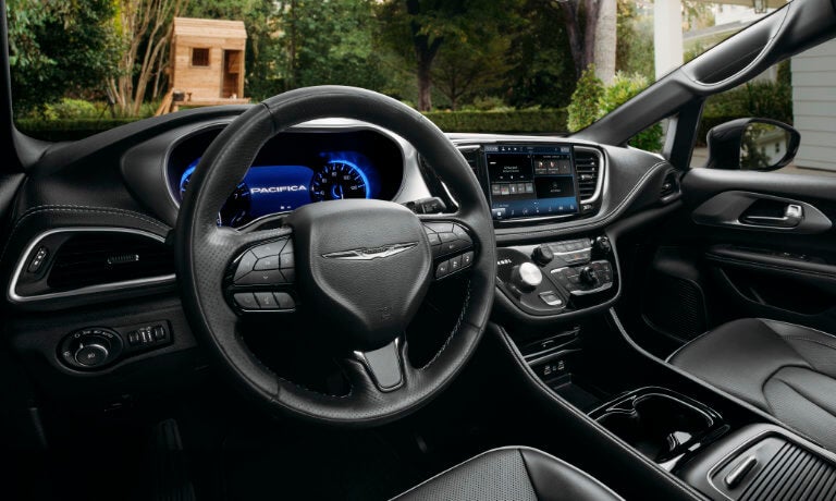 2023 Chrysler Pacifica Interior Front